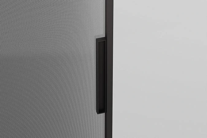 СТРАТУС-СИГМА | STRATUS-SIGMA, стекло прозрачное с металлизированной сеткой GT14 Сетка Чёрная, алюминиевый каркас полотна в цвете AL08 Чёрный. Фрагмент полотна.